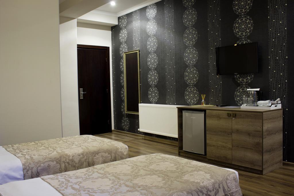 Hotel Feri 第比利斯 外观 照片